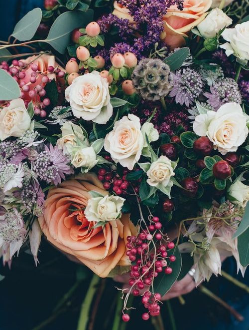 Imagen principal del momento - Love in Bloom: A Floral-Filled Wedding Extravaganza
